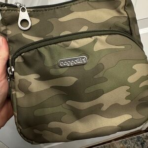 Baggallini Joey Bag - Olive Camo